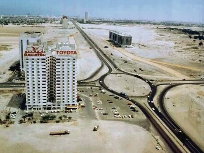 Toyota Building Sheikh Zayed Road